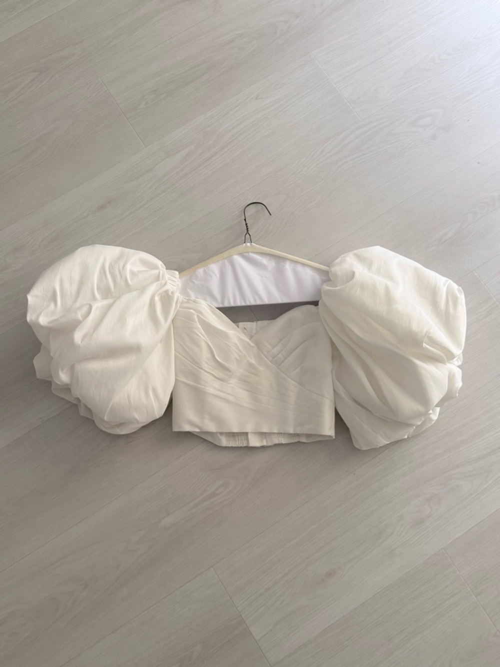 Aje Ivory Puff-Sleeve Crop Top